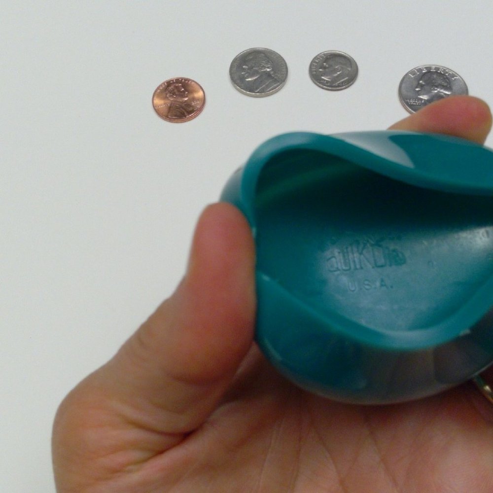 🥳HOST PICK🥳 Turquoise QuiKoin Squeez-y Coin Holder Vintage 90s - Picture 2 of 4